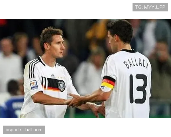 巴拉克与杰拉德：后插进攻分化，体系依赖转向单点驱动