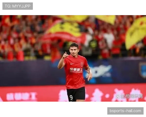 压制后防前插制造威胁，本赛季锋线由艾克森转为支点