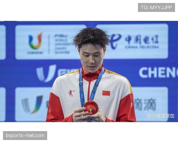 覃海洋这生活细节也太反差了吧，比赛上冷静场下像个大孩子